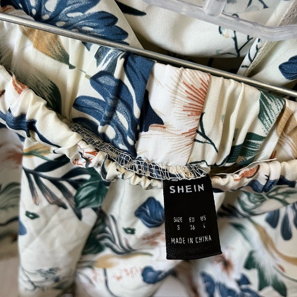 Women's Summer Floral and Print Crop Wrap Top with Shorts Casual Sexy Outfits - Picture 4 of 8